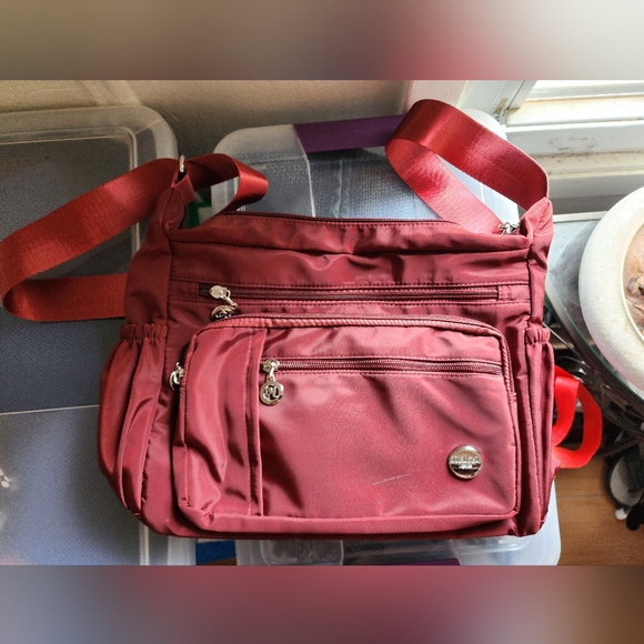 Jieol shi fashion women's maroon over the shoulder bag. - Picture 2 of 8